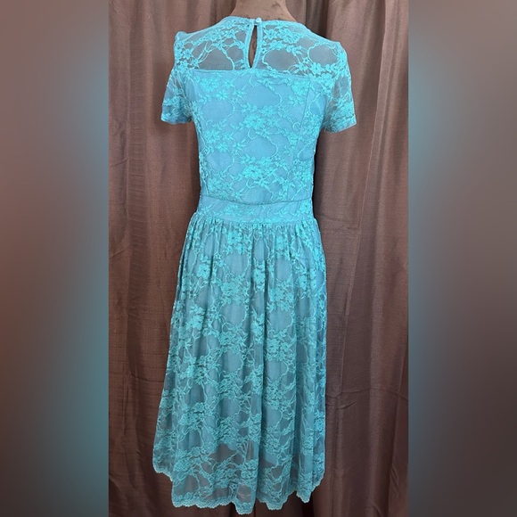MODCLOTH Floral Lace Dress Made in the USA size Medium l17 - Picture 2 of 9
